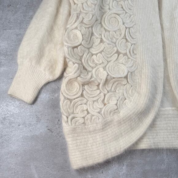 Vintage ivory angora blend cardigan scalloped sides womens size medium - Picture 4 of 9